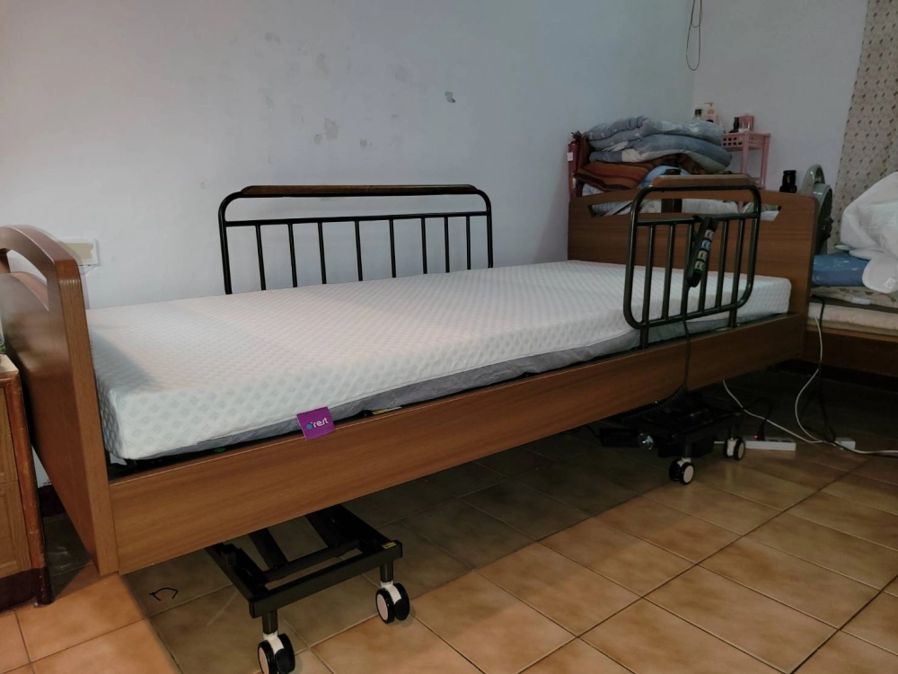 四馬達居家電動床，搭配七段式釋壓床墊