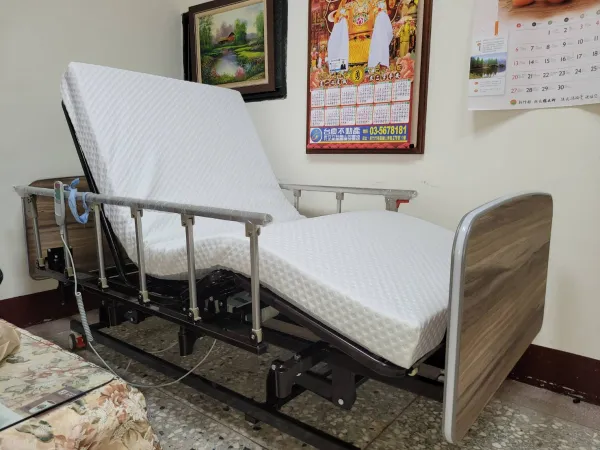 竹北黃小姐JHCB90樂齡電動床