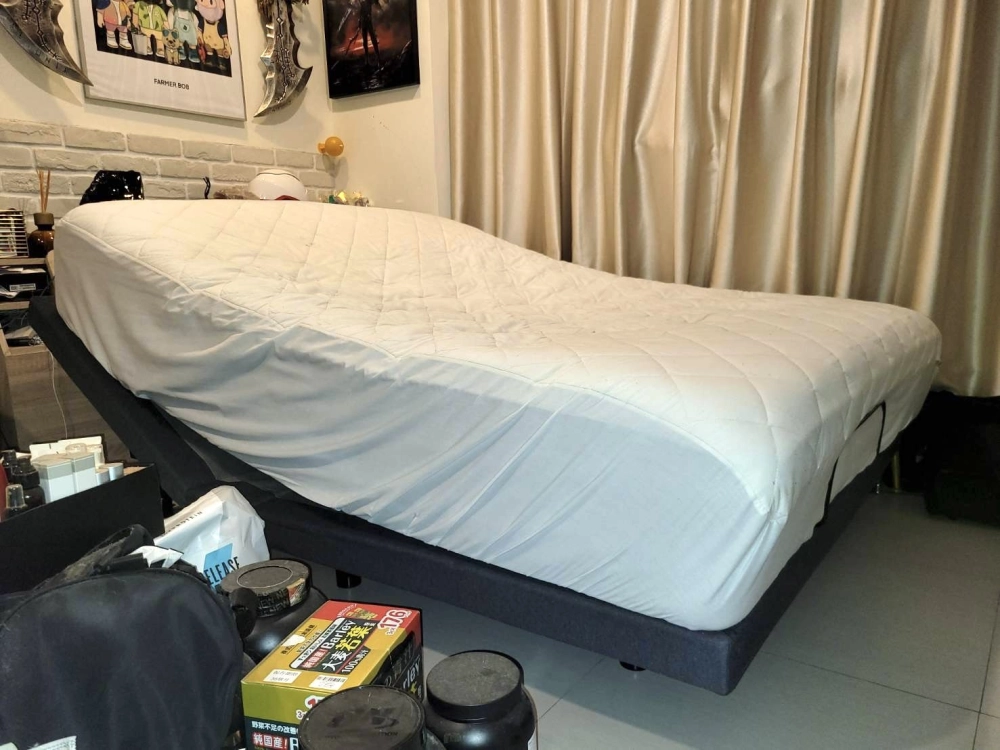 侯先生選用QN美式電動床架