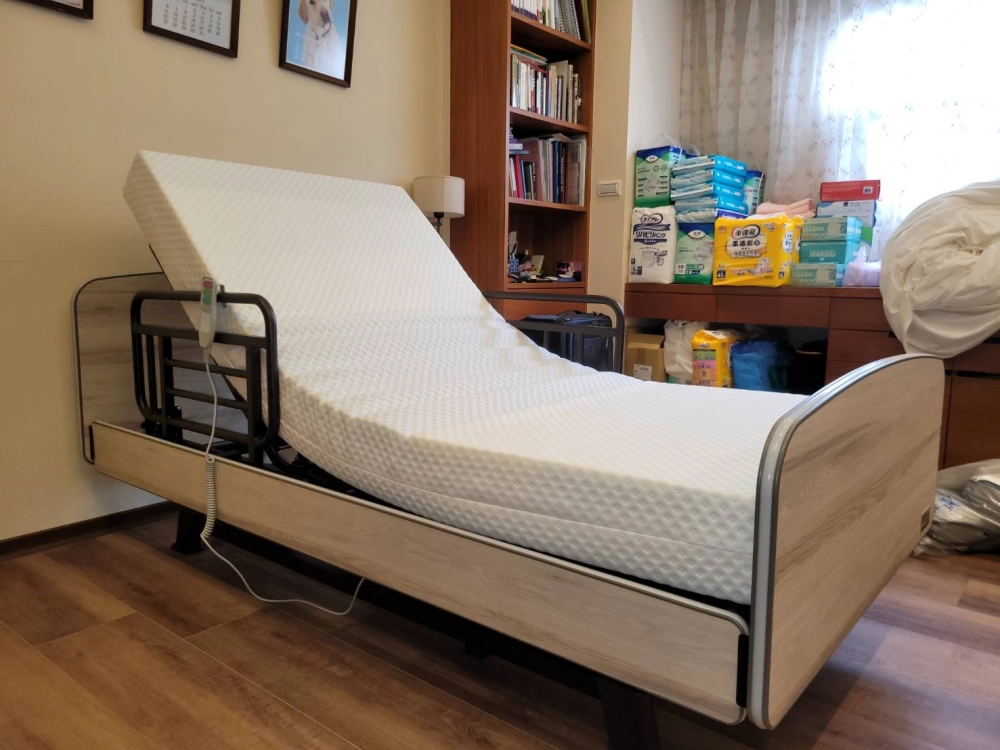 暖心電動床，三馬達功能。