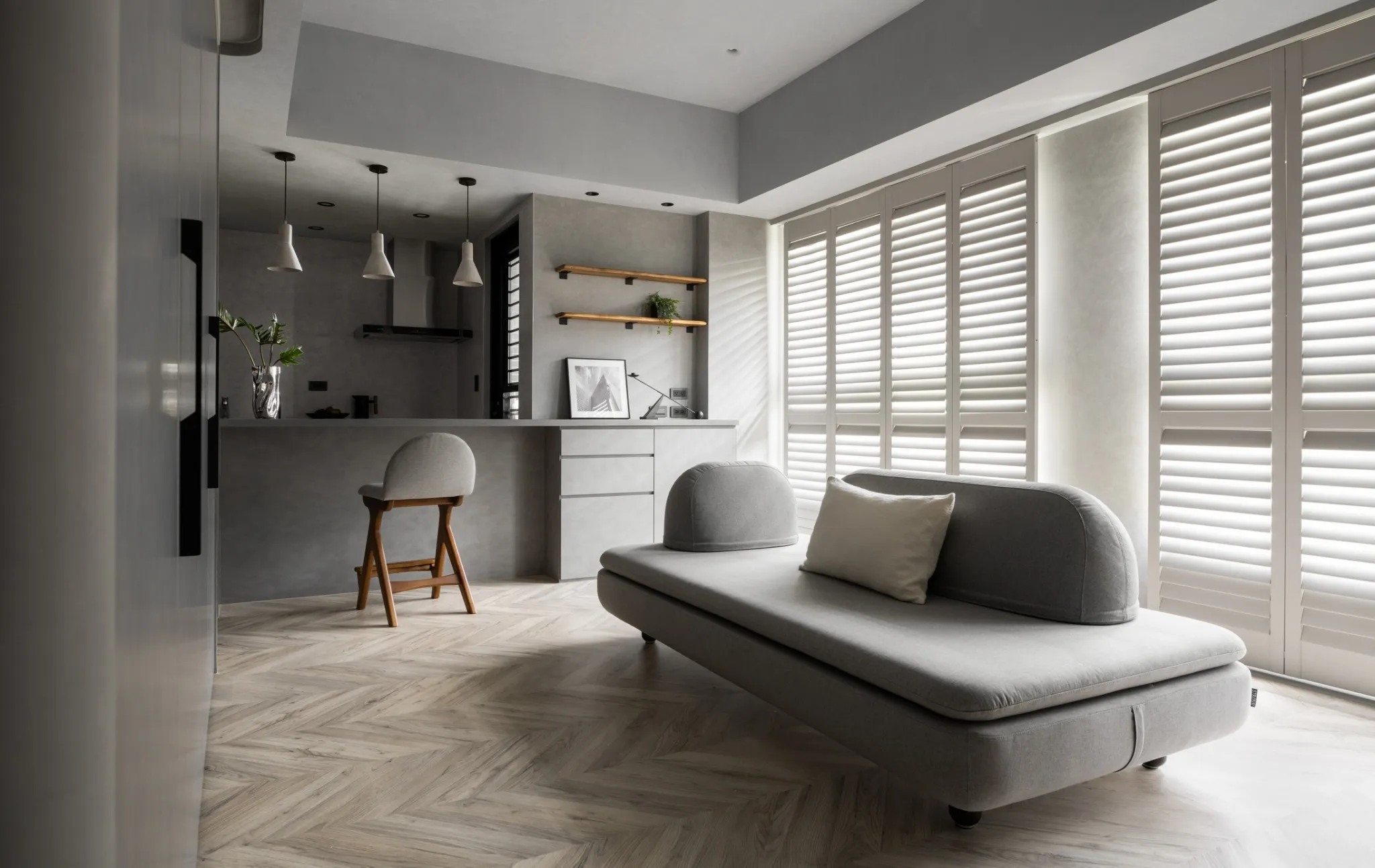 木地板挑選技巧｜實木、海島型、超耐磨、SPC、PVC 優缺點一次看