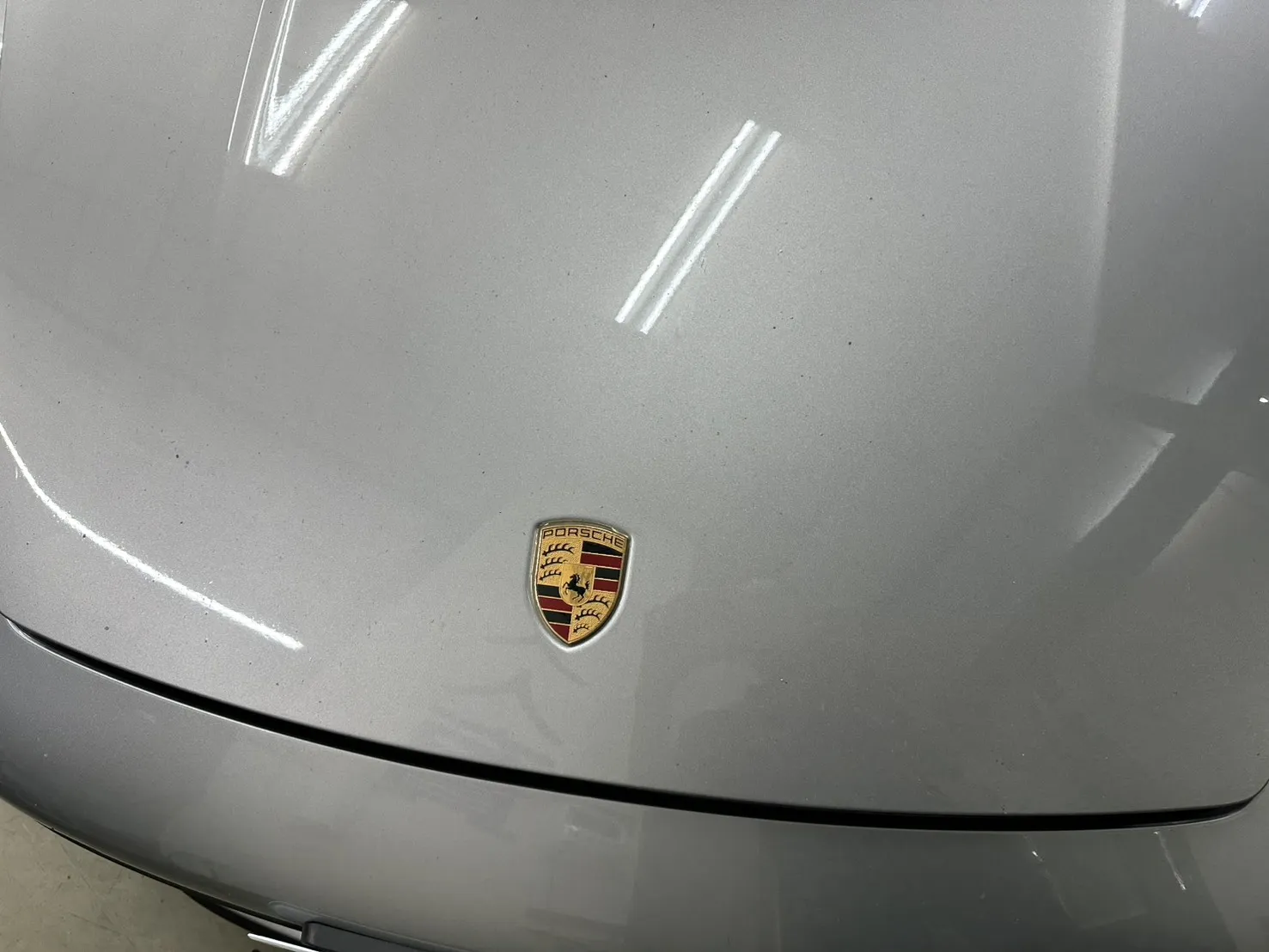 保時捷23年911更換前檔玻璃