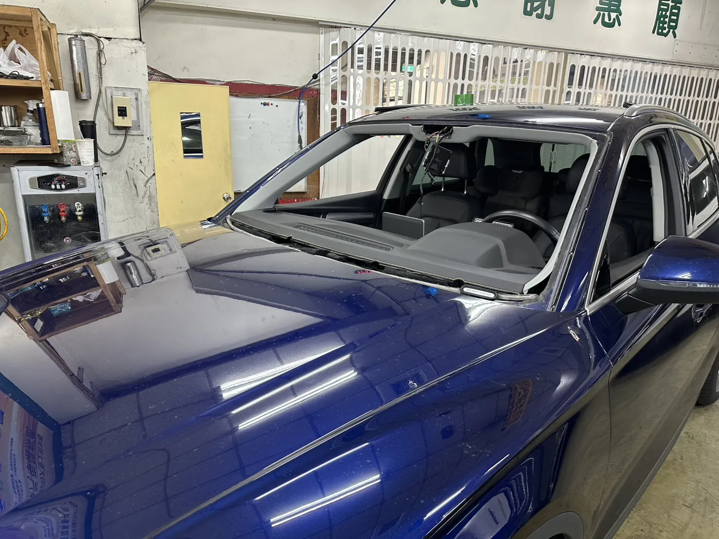 Q五換正常玻璃貼F S K防爆隔熱紙