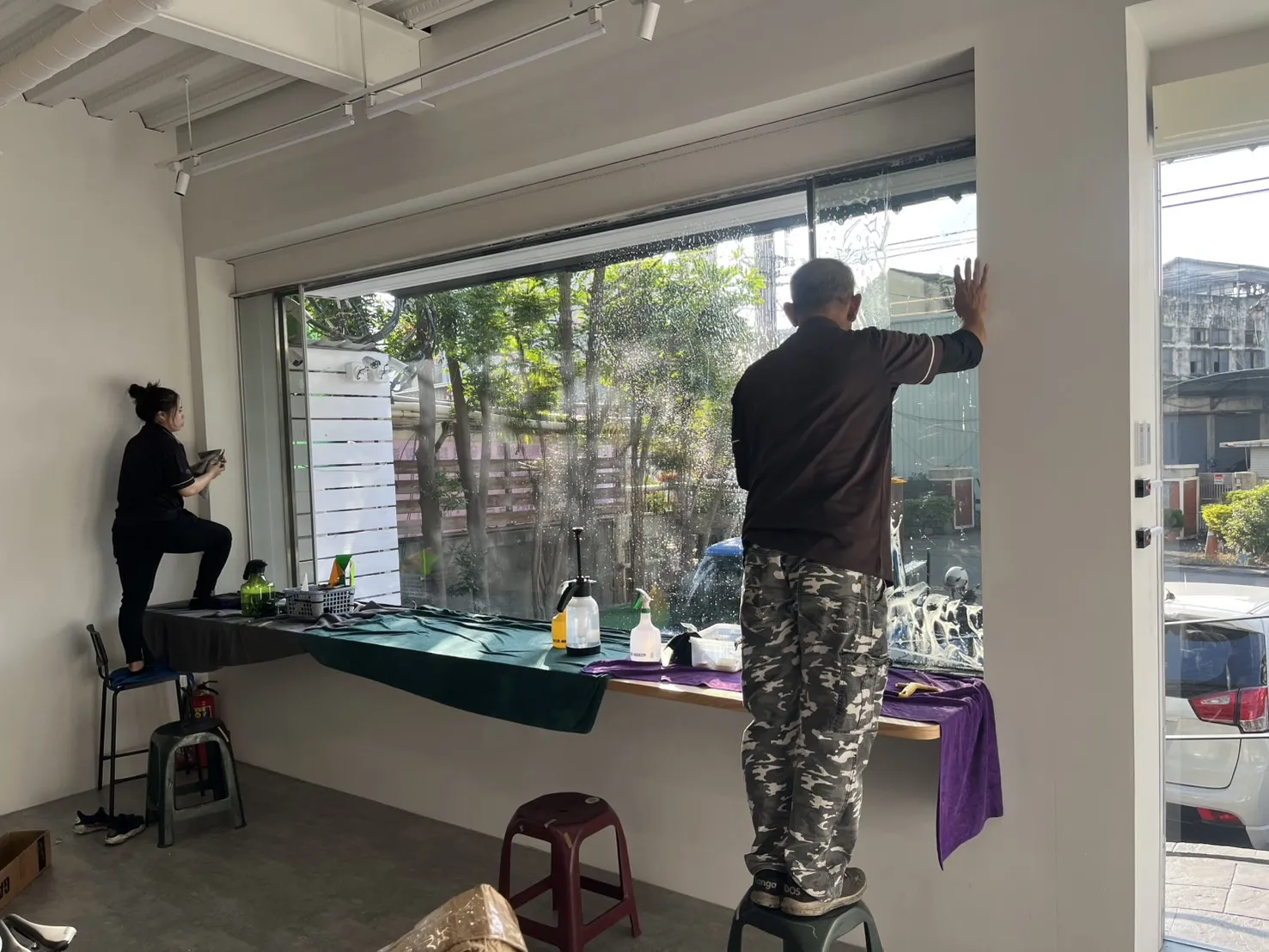 辦公室貼紙/桑馬克SD系列-辦公室隔熱紙施工/台中辦公室隔熱紙施工