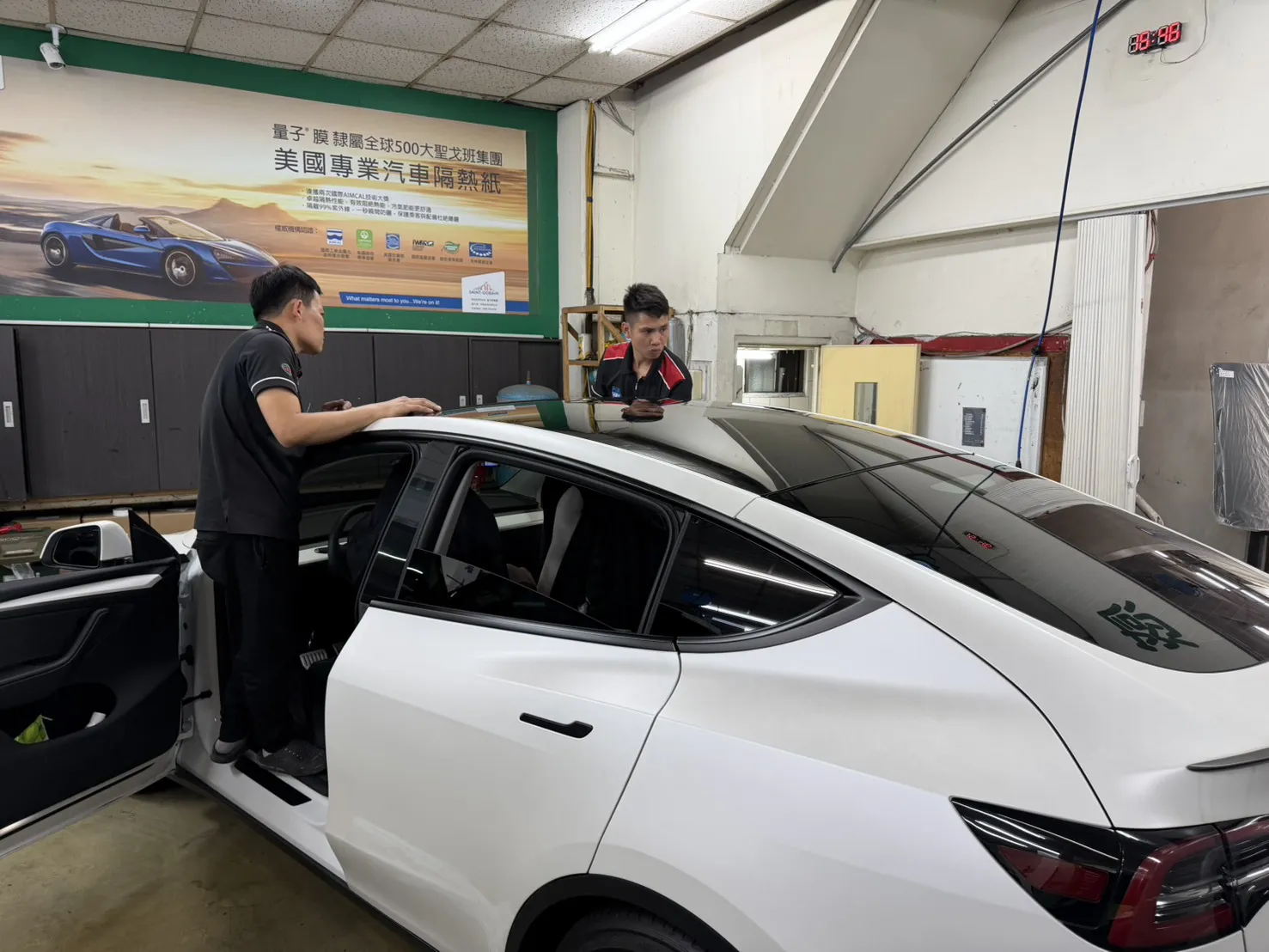 特斯拉Y更換天窗 正廠玻璃