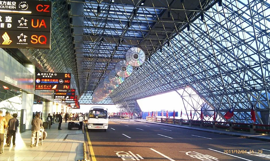 【彰化到桃園機場來回接送推薦】立即預約叫車0968-163-147｜24小時安全接送、價格透明。北彰化金鑽瘋多元計程車-|彰化接電服務|彰化長途接送|彰化短途接送|彰化旅遊接送|彰化醫院接送|