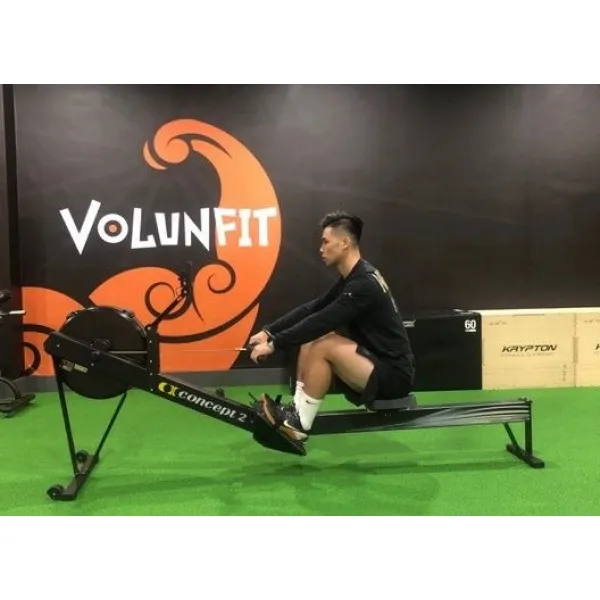 力與美的結合，簡單粗暴划船機