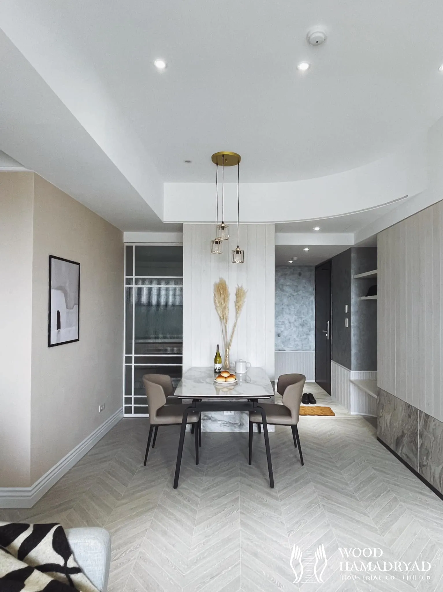 「 韋恒實業 」 專業的超耐磨木地板 致力於居家的美感和溫度