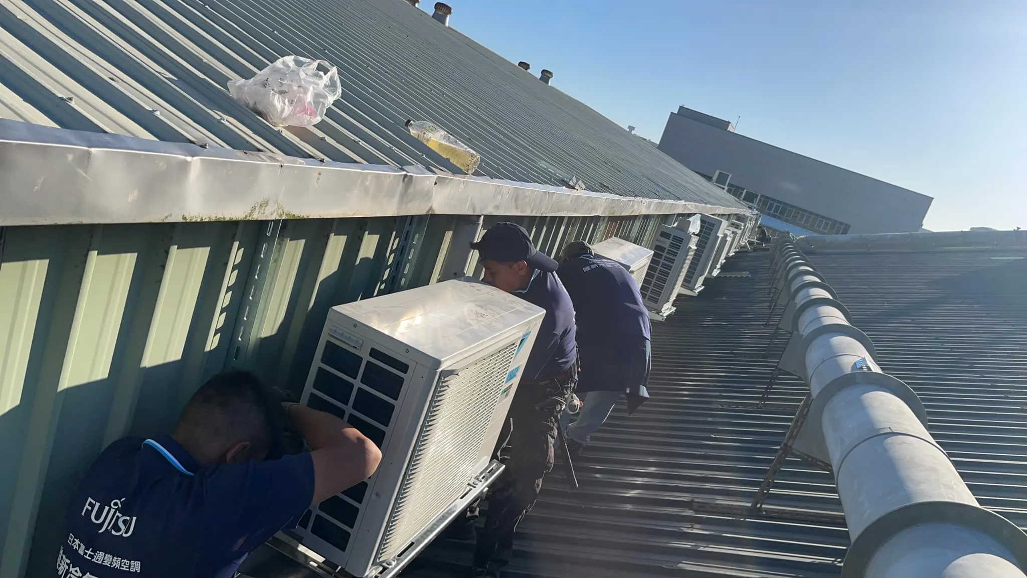 大金吊隱式冷暖氣機