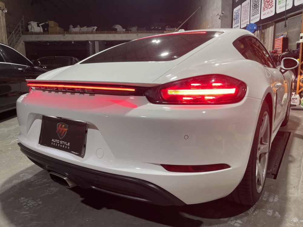 保時捷718貫穿式動態尾燈改裝