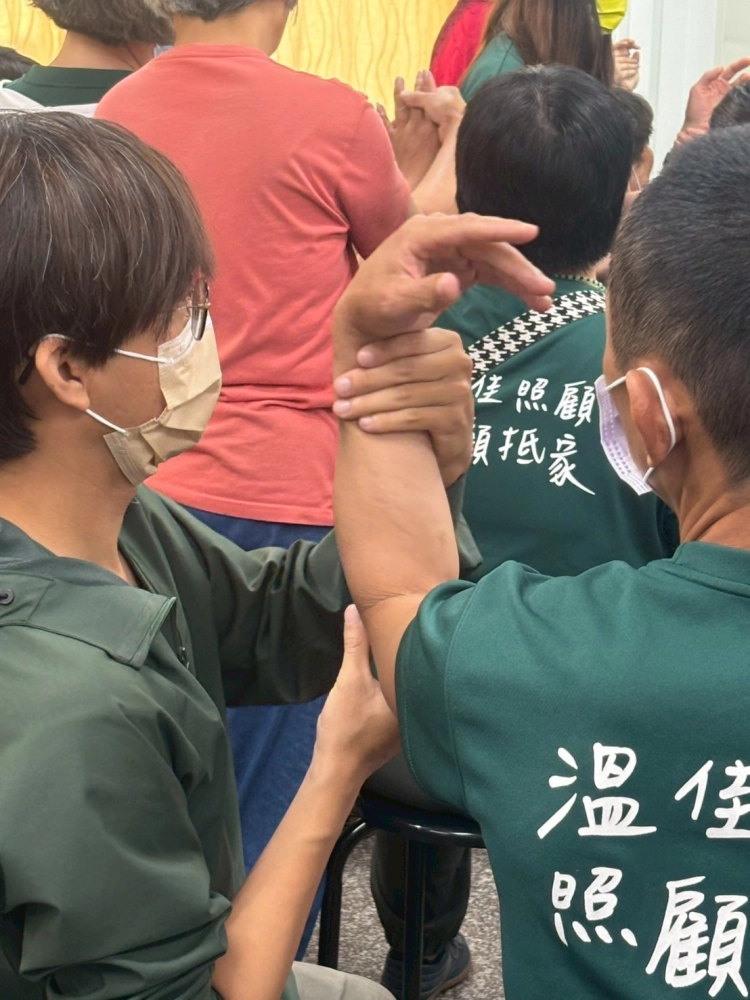 【114年5月】關節活動訓練技巧 #彰化長照機構 #員林長照機構 #長照3.0 #長照服務