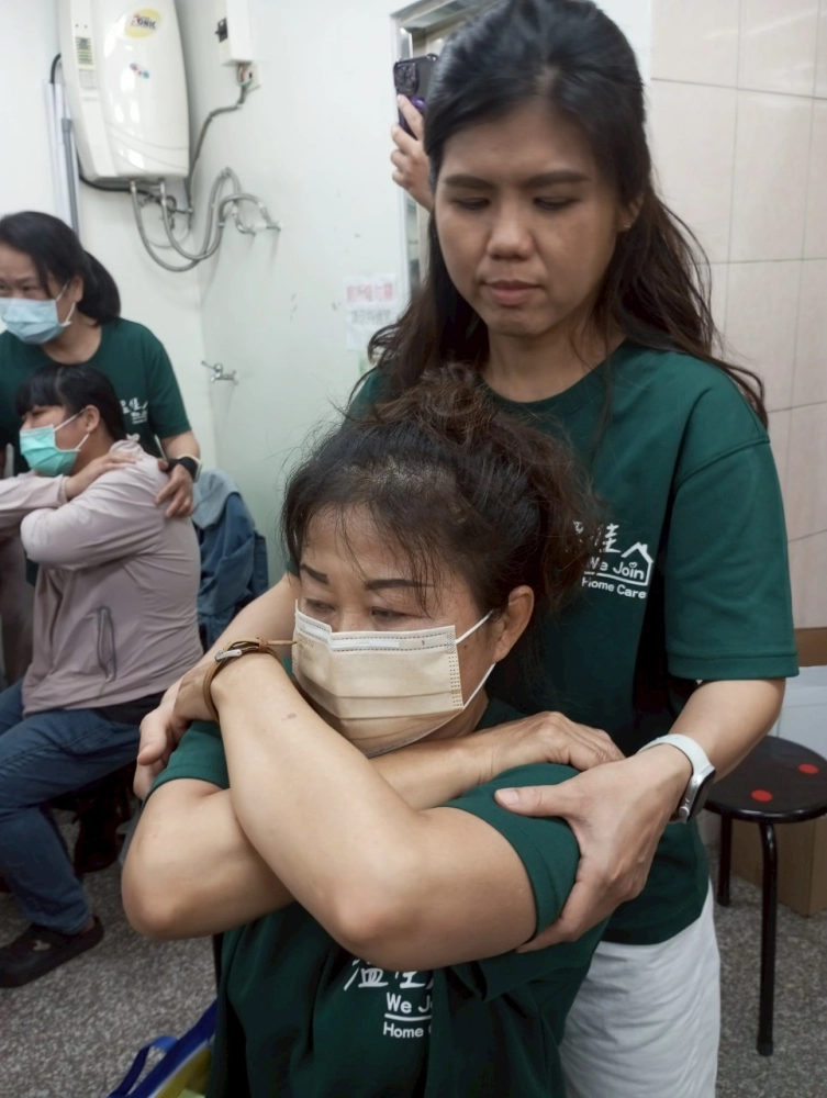 【114年5月】關節活動訓練技巧 #彰化長照機構 #員林長照機構 #長照3.0 #長照服務