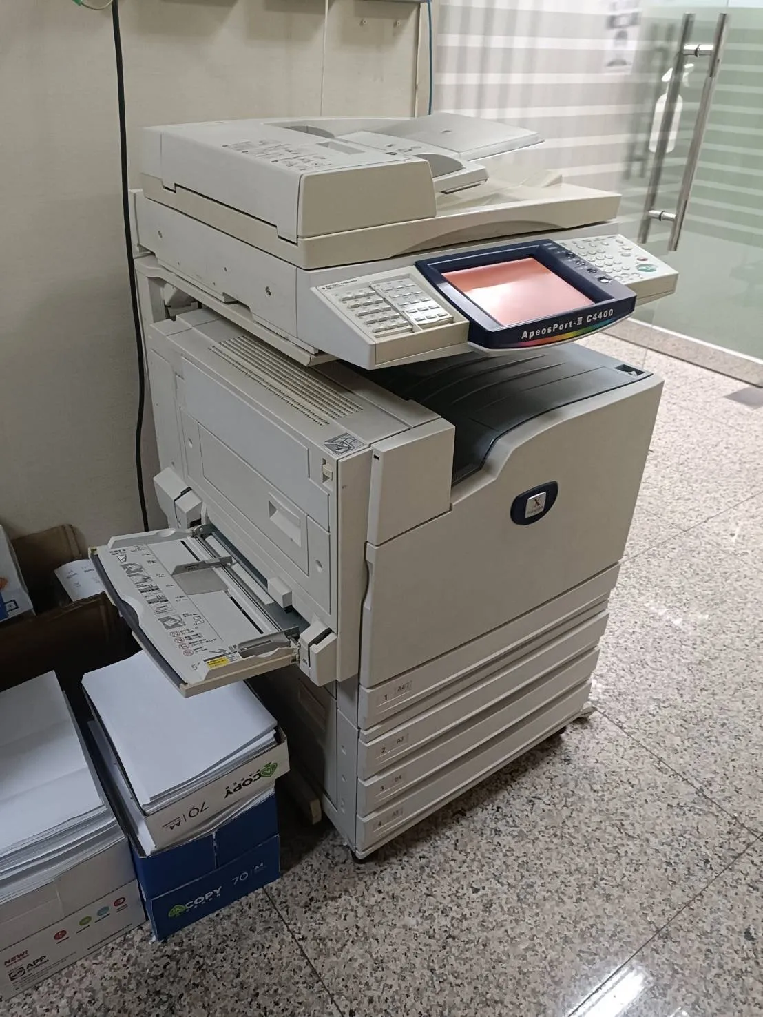 台北市內湖區 科技業 租賃機型：FUJI XEROX III-C4400 合作期間：15年