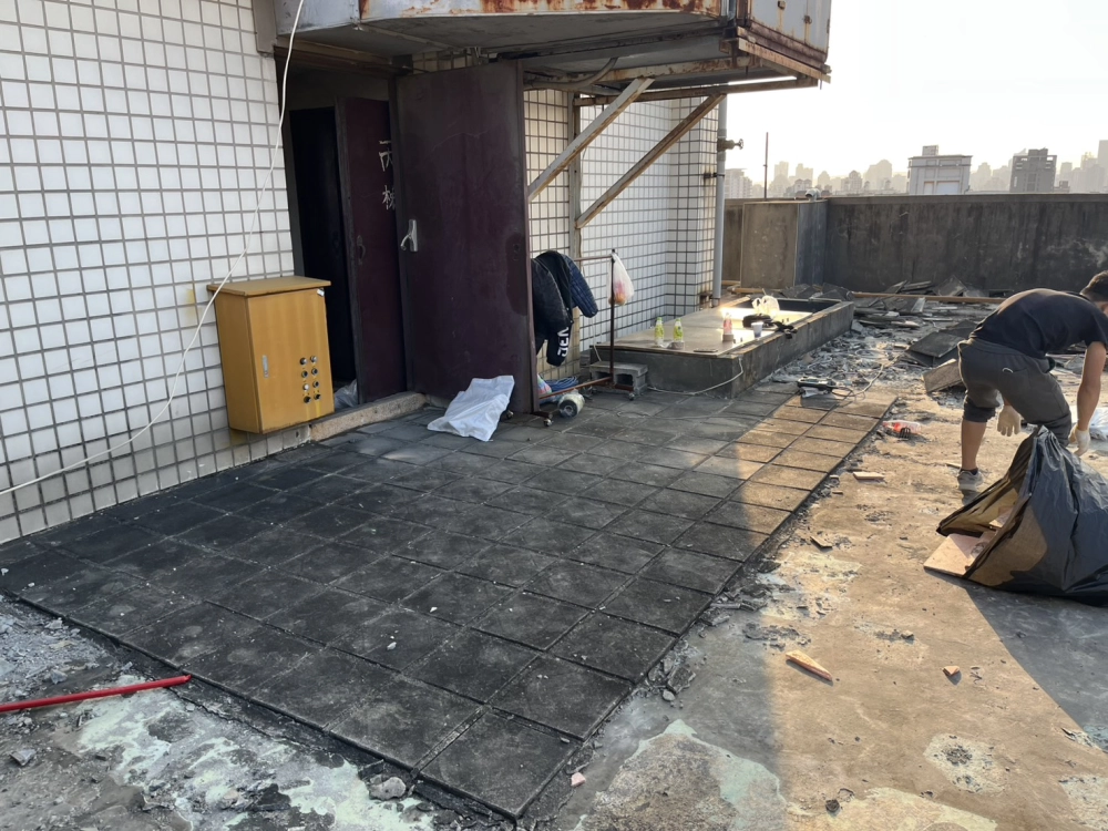 大樓隔熱磚拆除