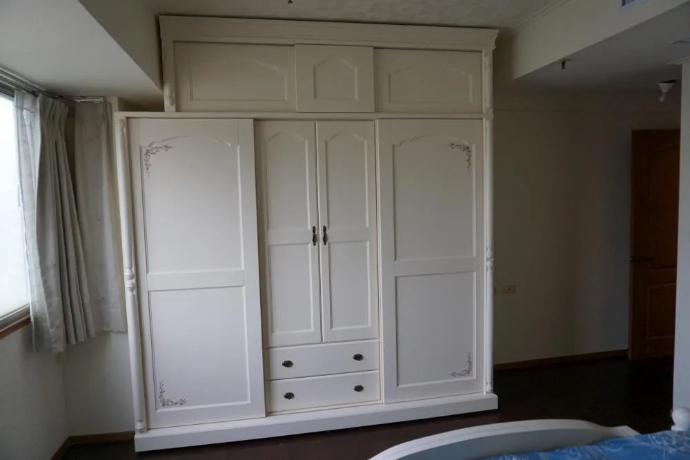 七尺二推拉衣櫃+被櫃