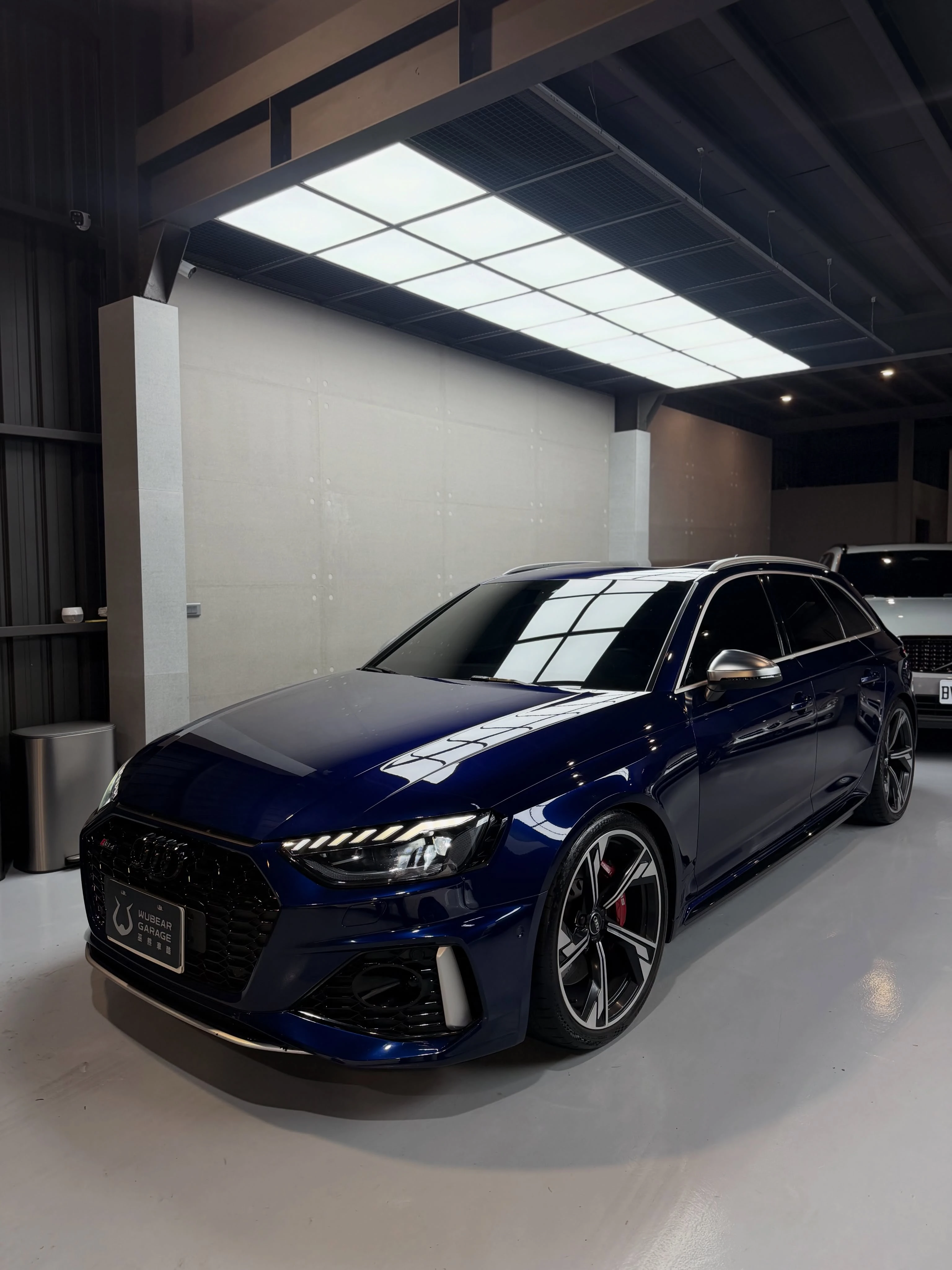 Audi RS4 Avant quattro V6