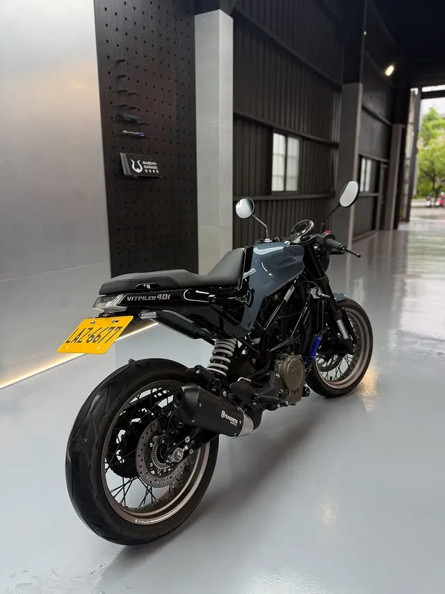 Husqvarna Vitpilen 401白箭