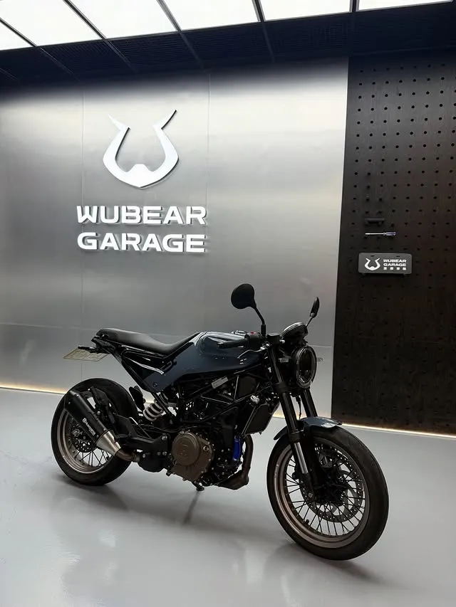 Husqvarna Vitpilen 401白箭