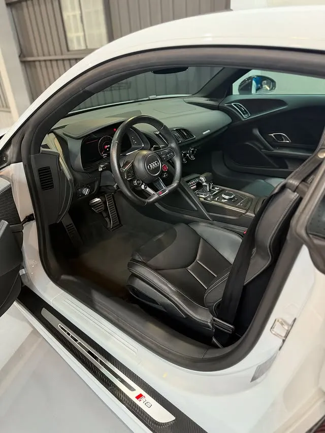 Audi R8 V10 Plus 總代理