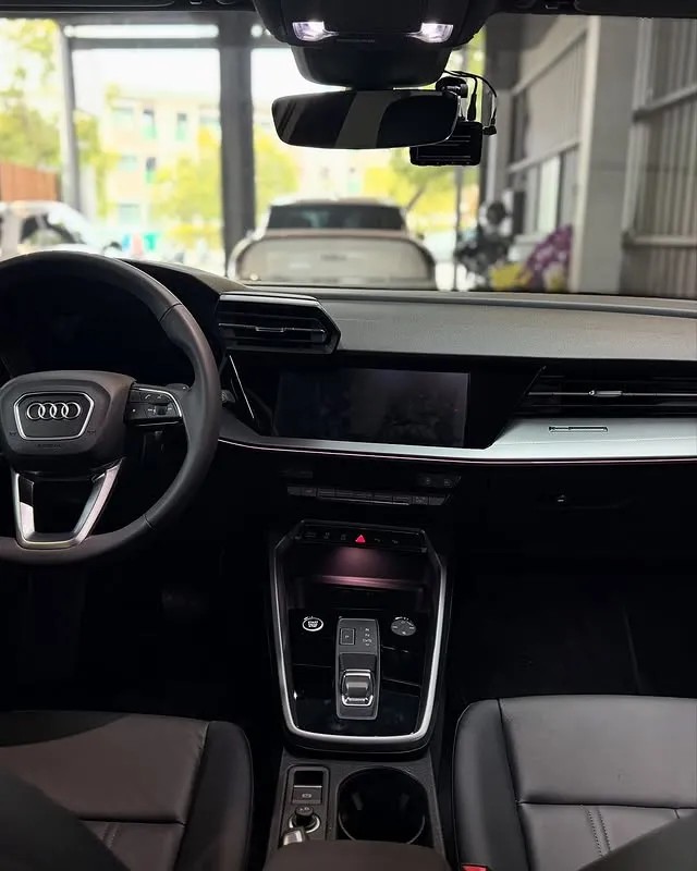 Audi A3 SB 30 TFSI ADV進化版
