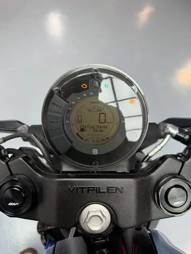 Husqvarna Vitpilen 401白箭