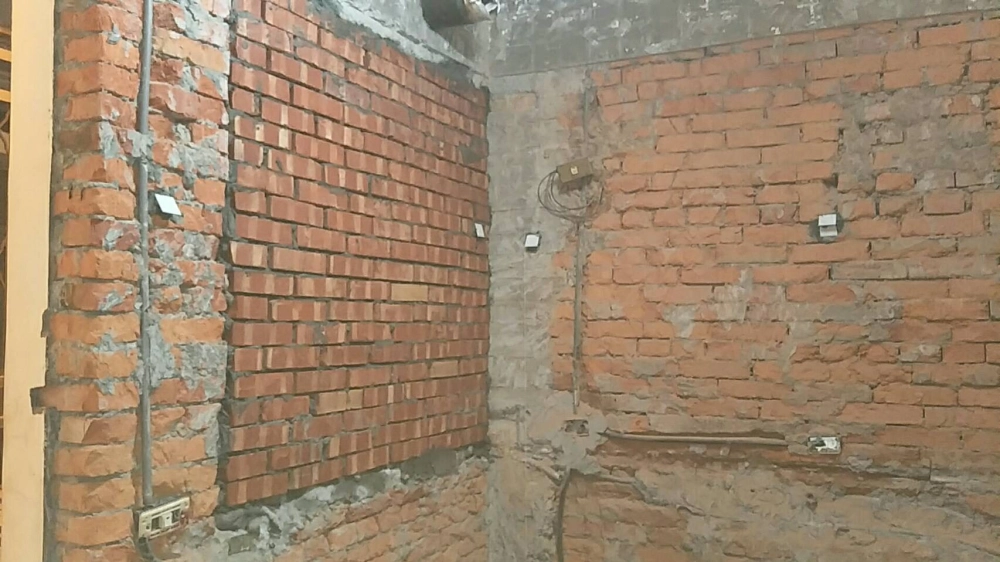 大里民宅砌磚｜泥作地面打底