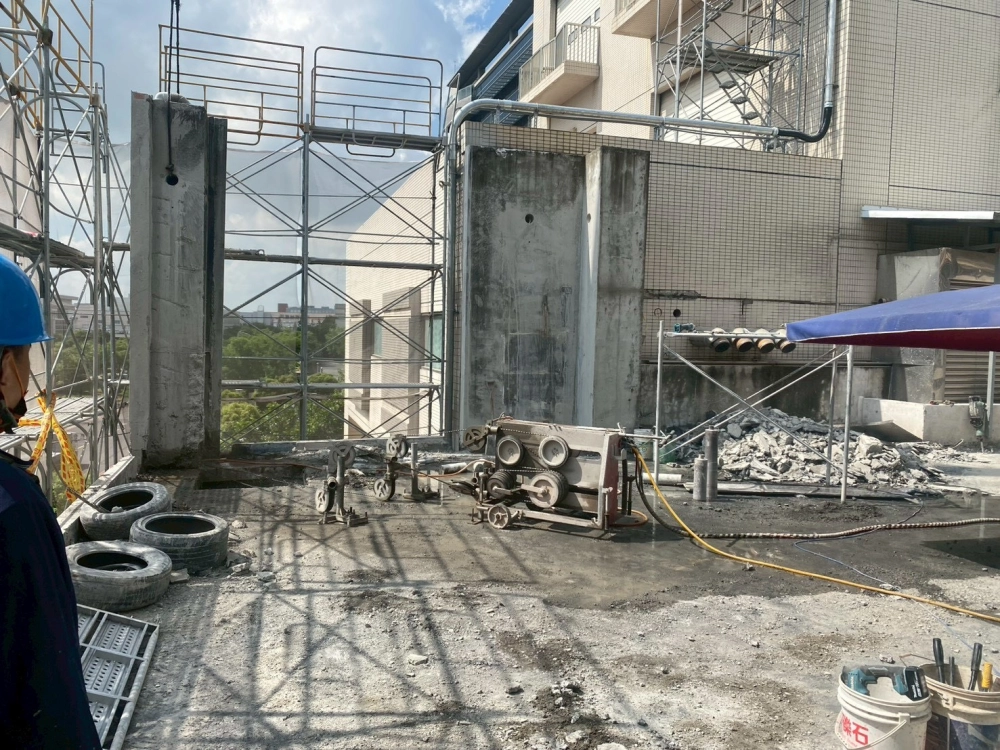 專業鑽石鏈鋸拆除