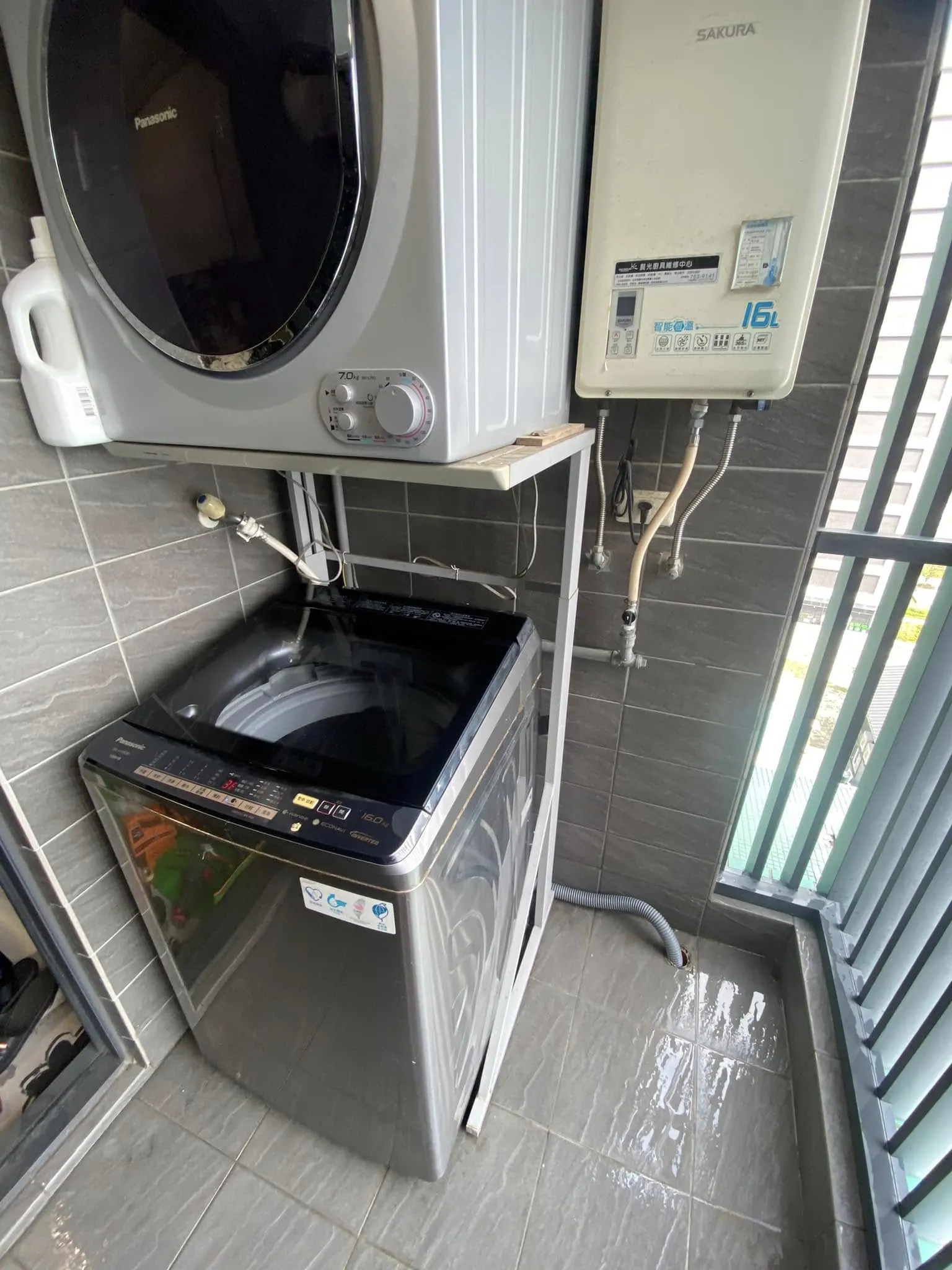 洗衣機清洗，開罐開到手很酸