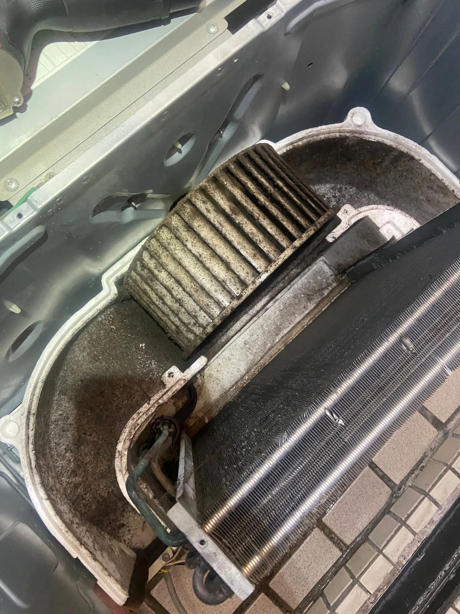 之前去台中受順順便洗同學的台中冷氣