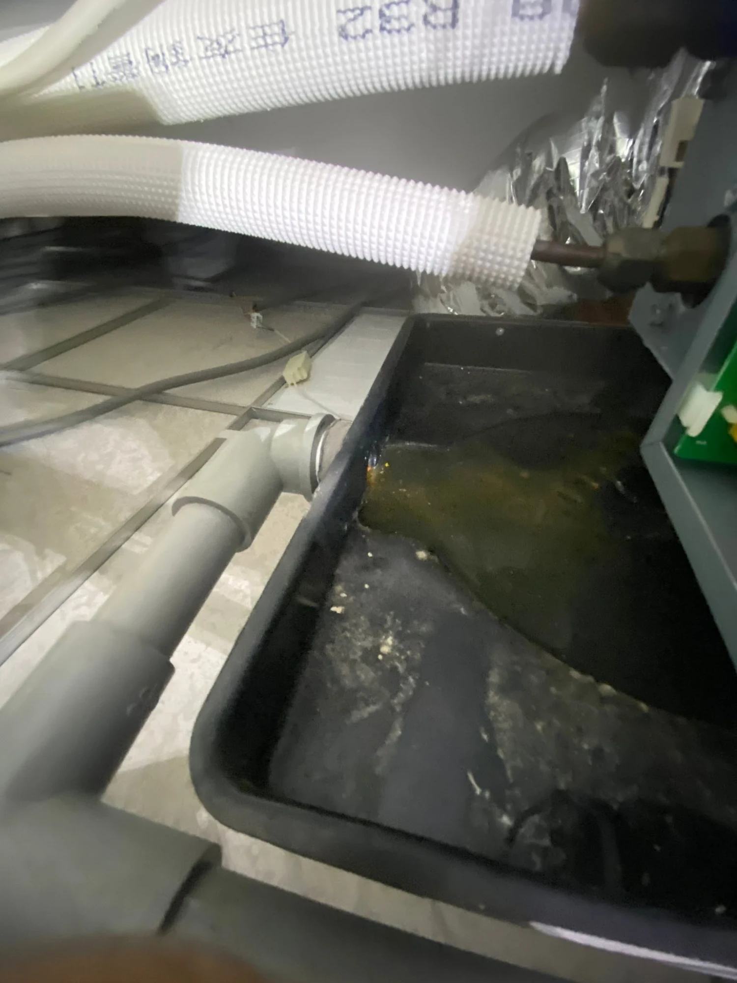 吊隱式冷氣清洗