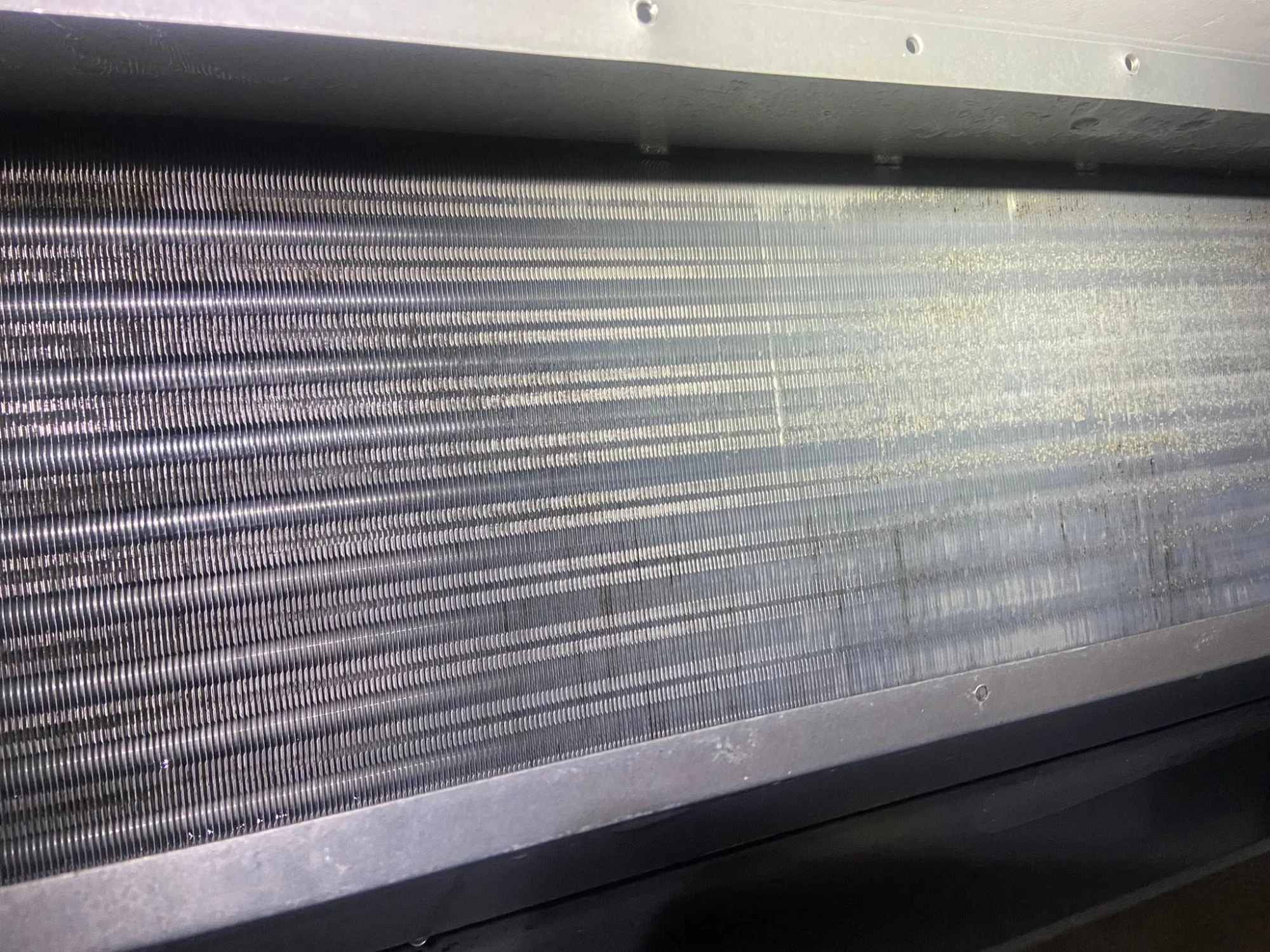 吊隱式冷氣清洗