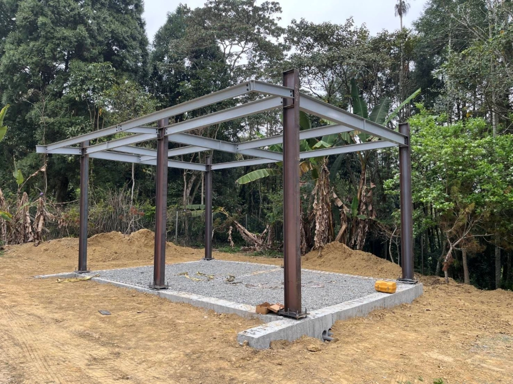 115.3.22鋼骨組裝