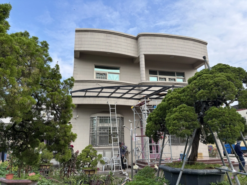 雙強化採光玻璃施作