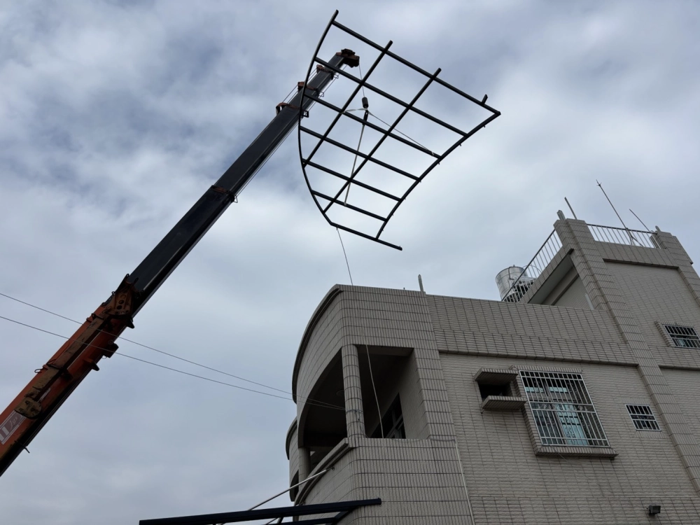 雙強化採光玻璃施作