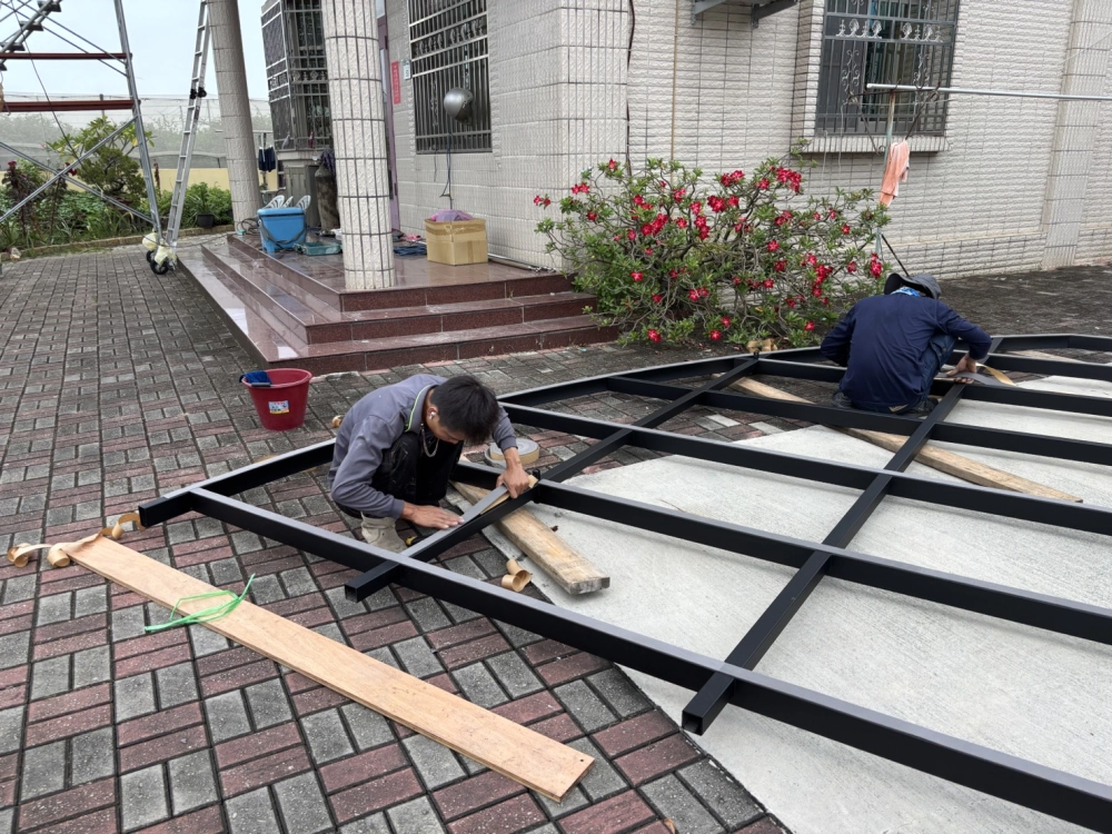 雙強化採光玻璃施作