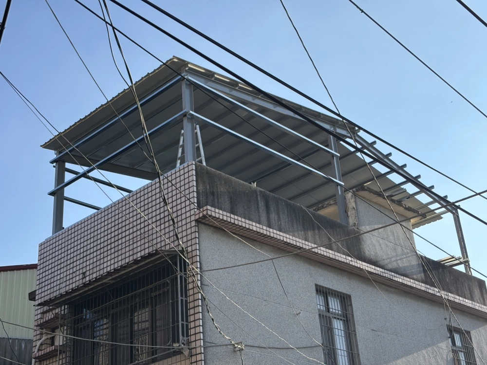 居家雨遮(屋頂鐵屋鋼構圍板)
