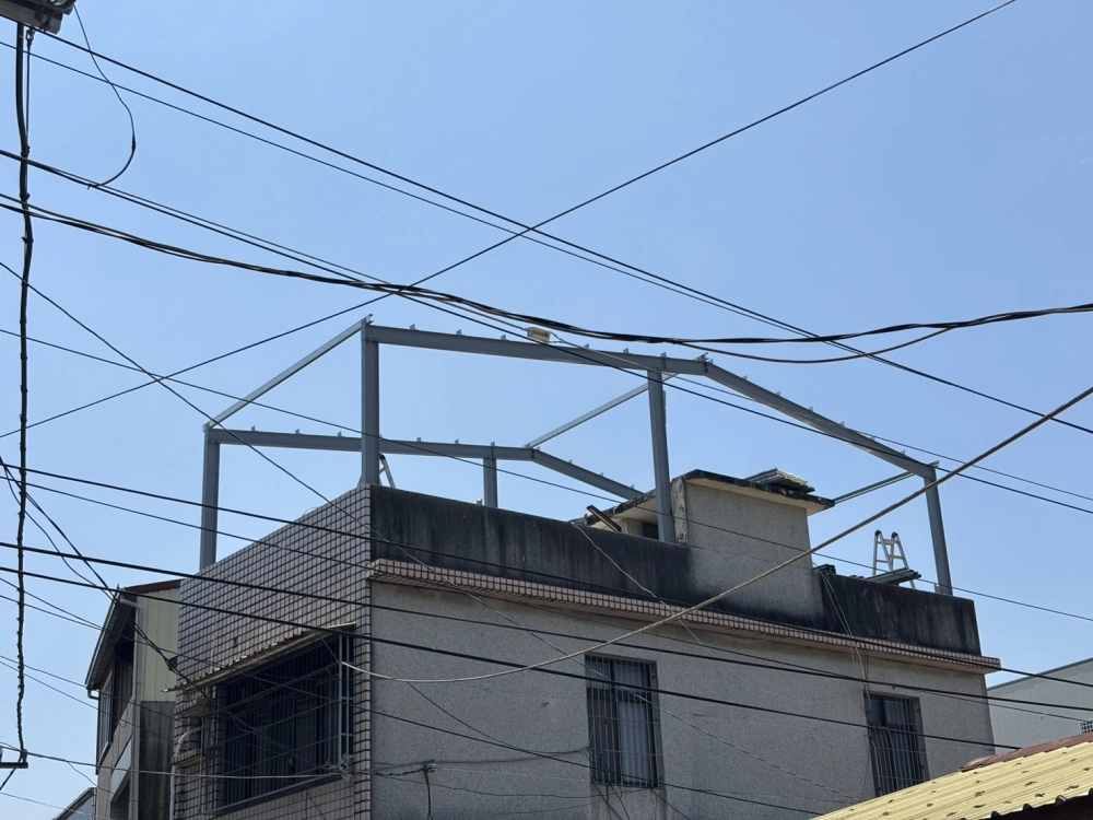 居家雨遮(屋頂鐵屋鋼構圍板)