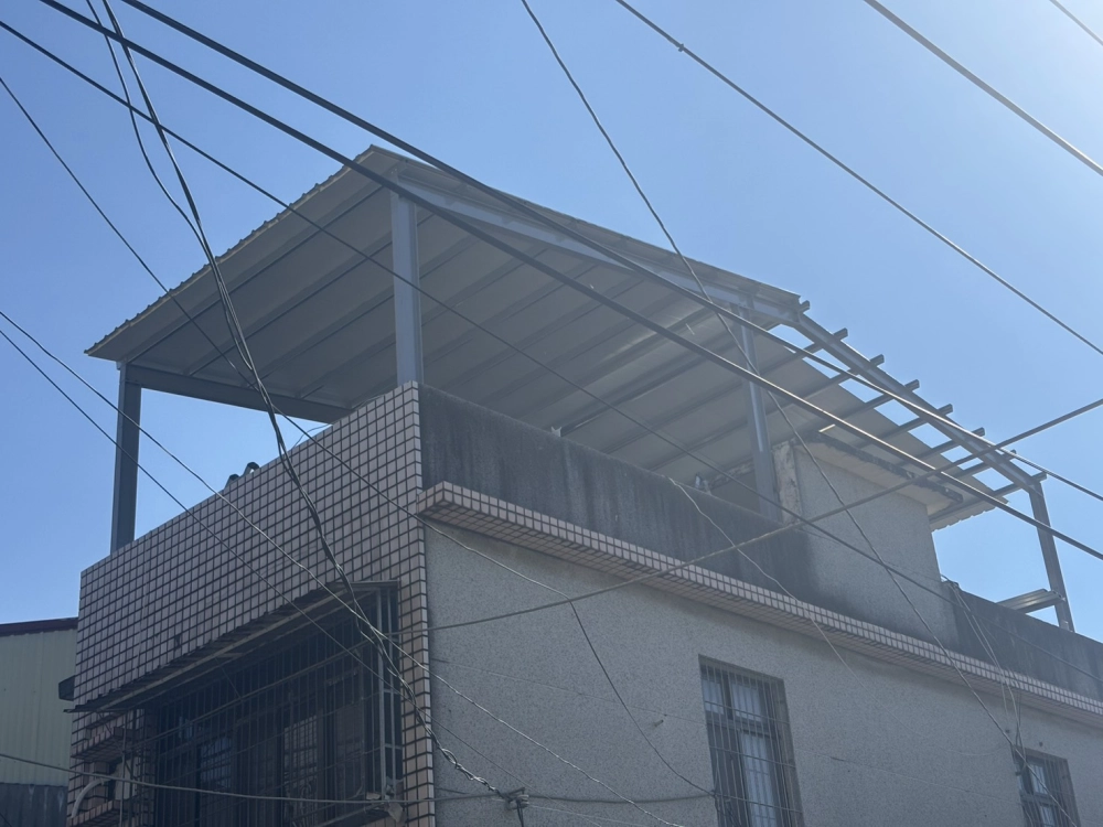 居家雨遮(屋頂鐵屋鋼構圍板)