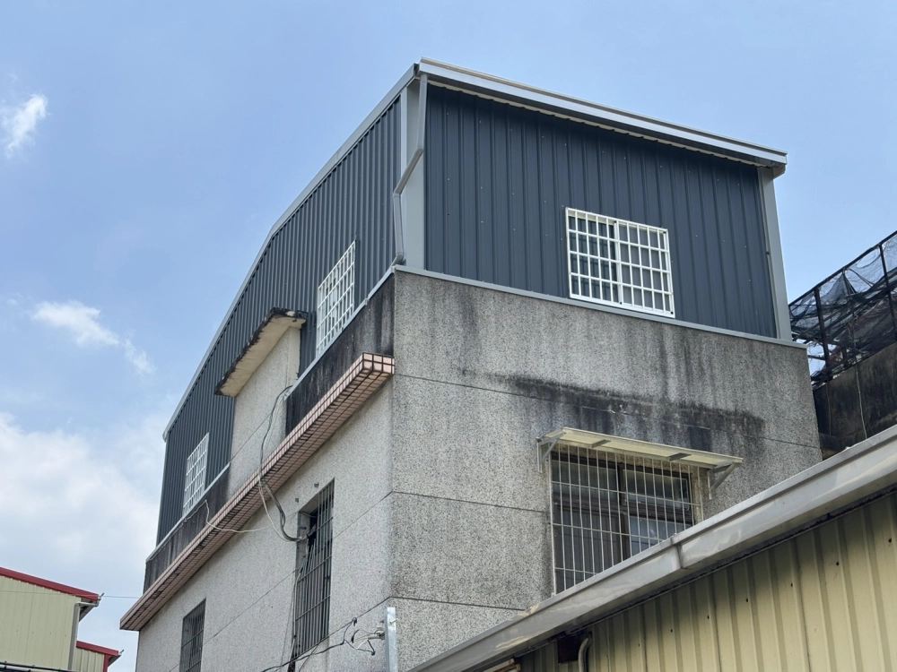 居家雨遮(屋頂鐵屋鋼構圍板)