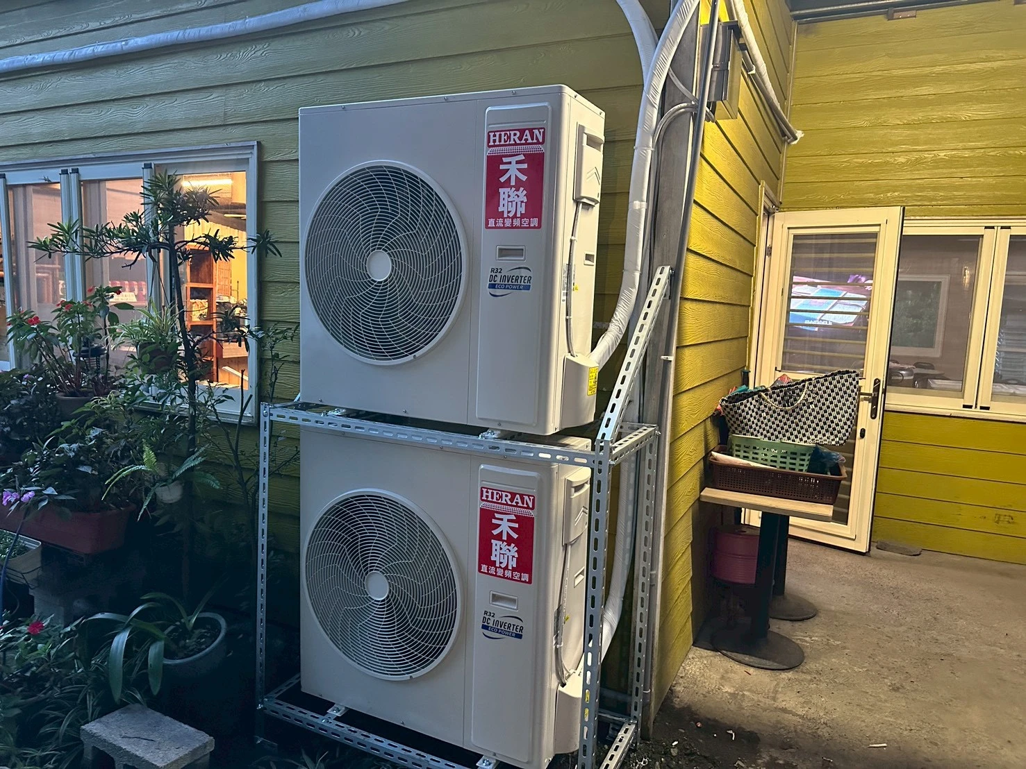 營業場所餐廳吊隱分離式安裝