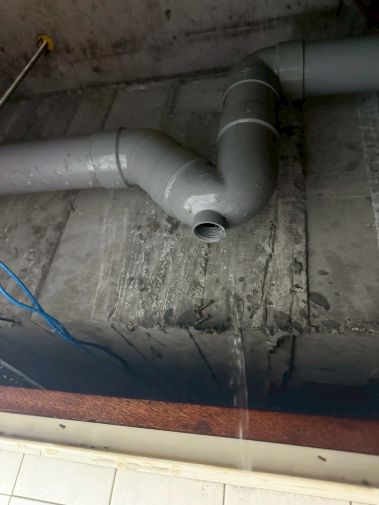 浴室、廚房、冷氣機