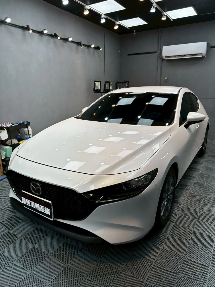 MAZDA 3-極致護理美容(贈前擋玻璃鍍膜)