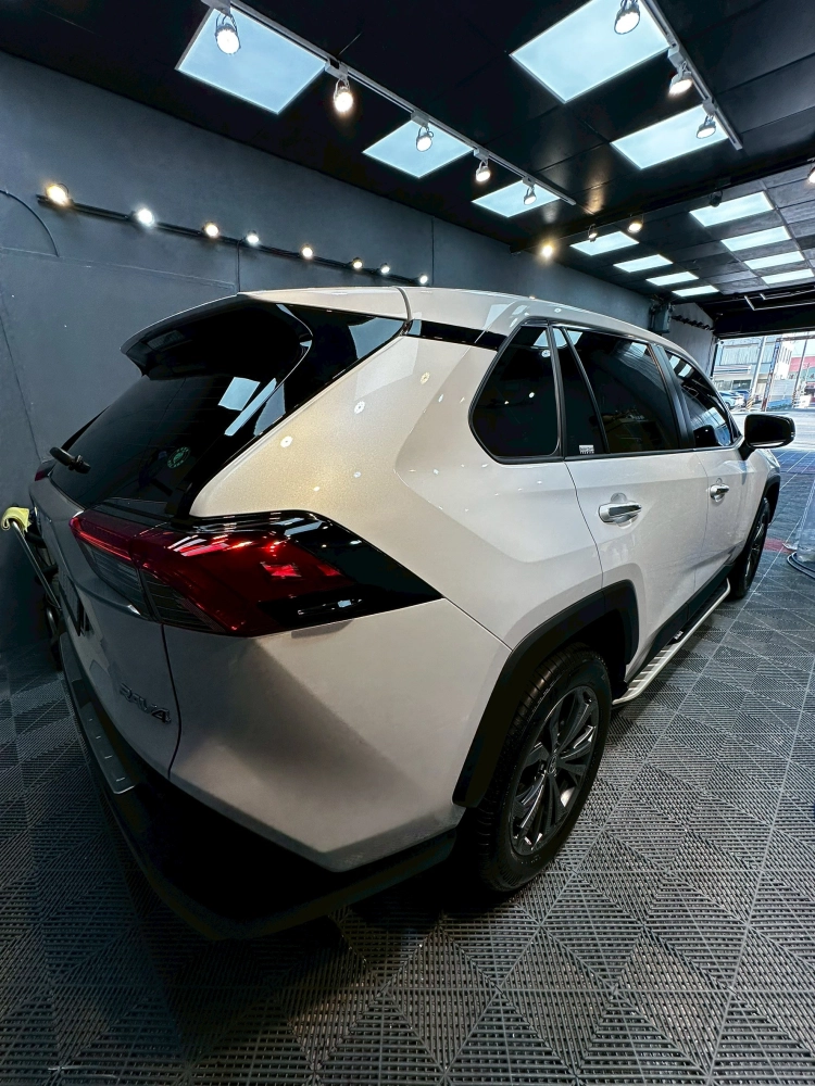 全車鍍膜完工照