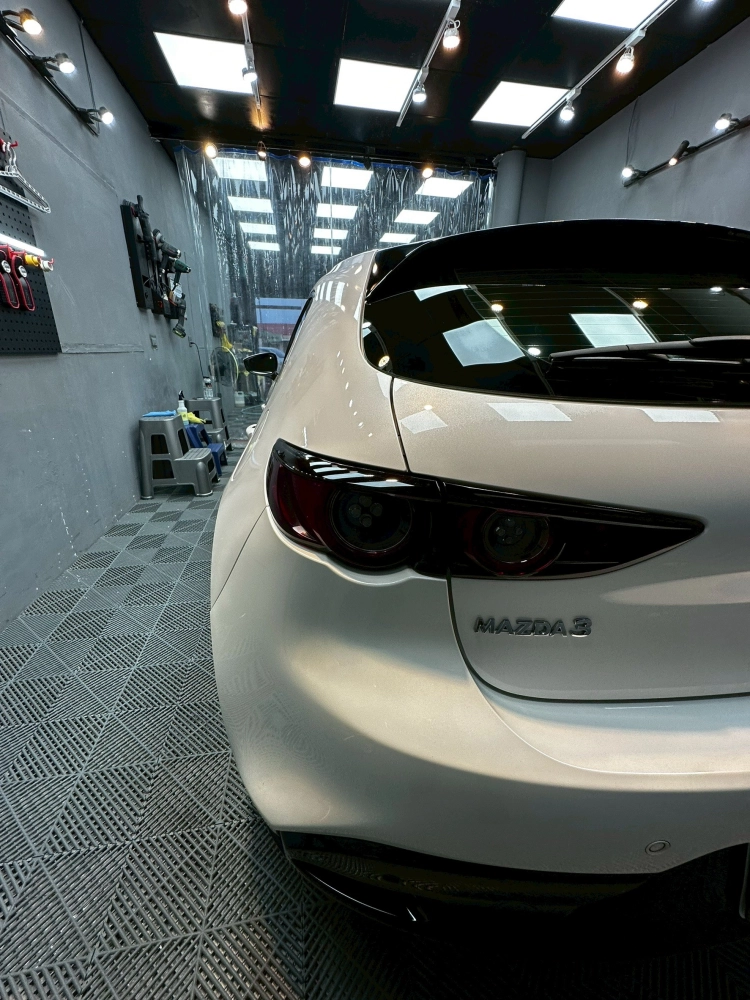 MAZDA 3-極致護理美容(贈前擋玻璃鍍膜)