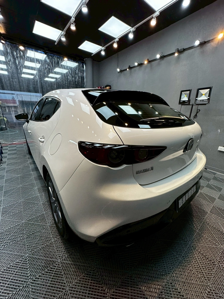 MAZDA 3-極致護理美容(贈前擋玻璃鍍膜)