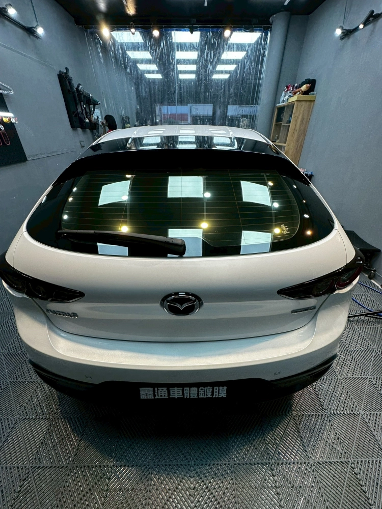 MAZDA 3-極致護理美容(贈前擋玻璃鍍膜)