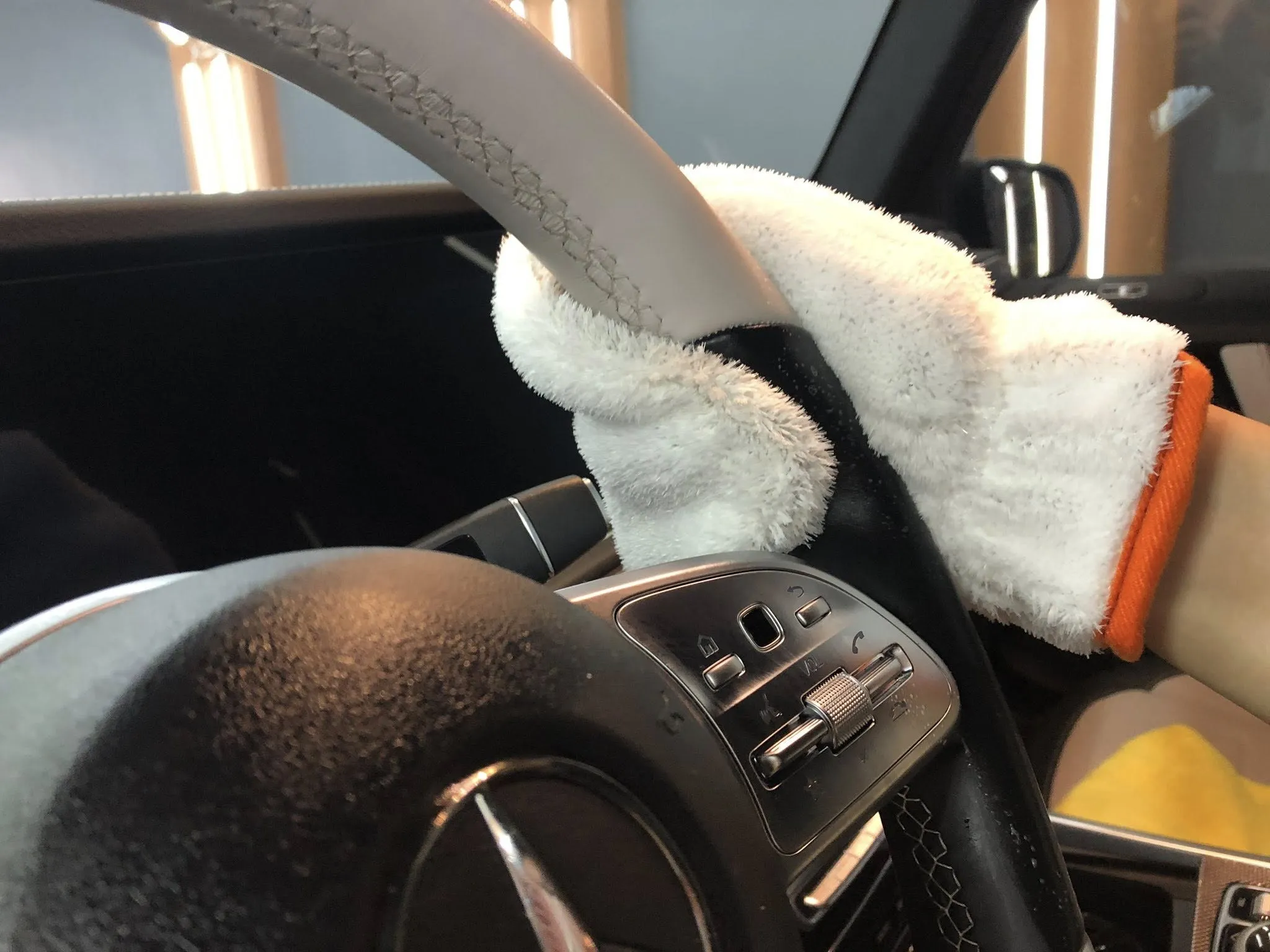 連日大雨，車內悶濕易生菌！