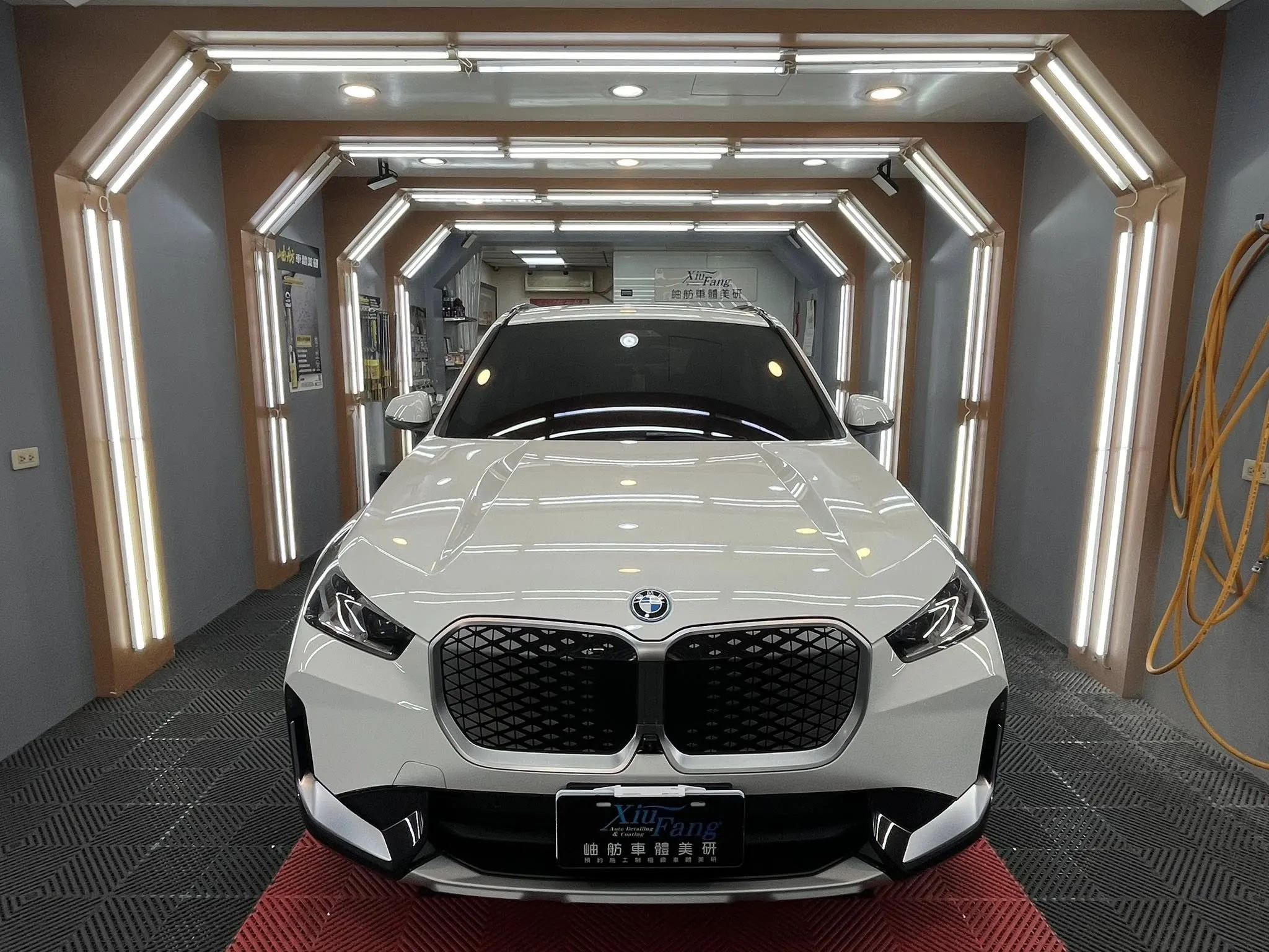 《BMW IX1｜車體鍍膜》