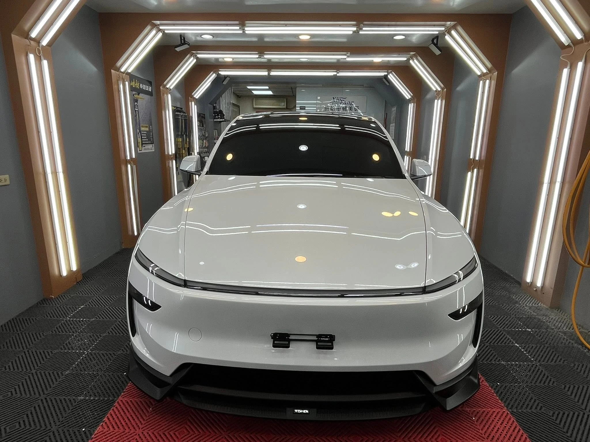 《 TESLA Model Y ｜車體鍍膜 》