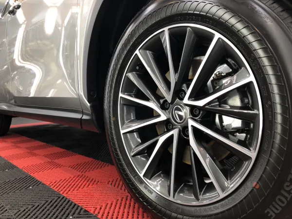 Lexus NX200